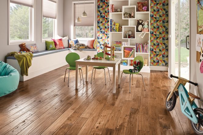 How to Pick the Right Hardwood Flooring For Spring Time